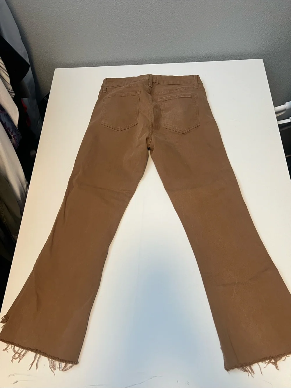 Frame Denim Women’s Slim Cropped Jeans in Warm Brown